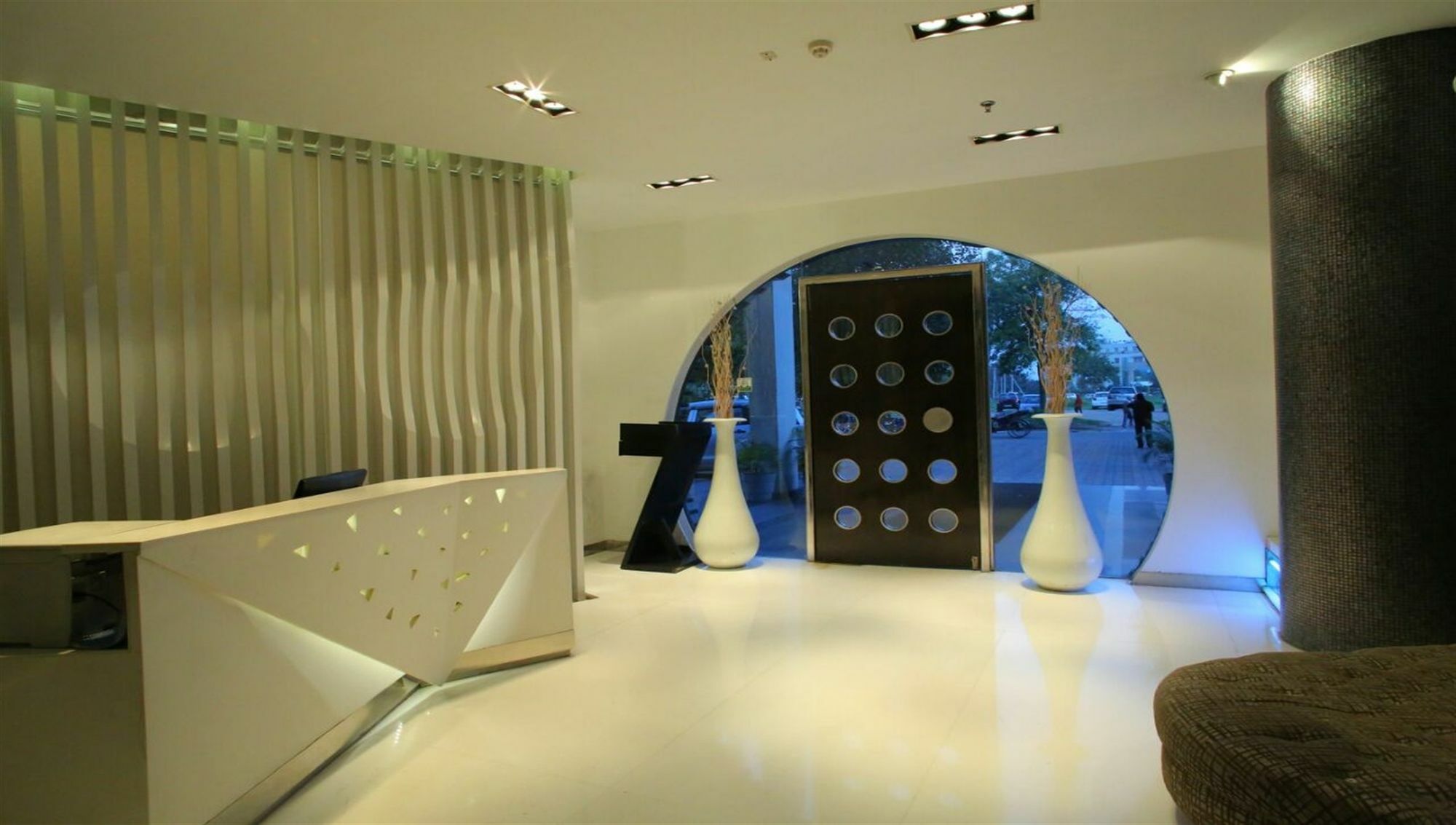 The Toy Hotel Chandīgarh Extérieur photo